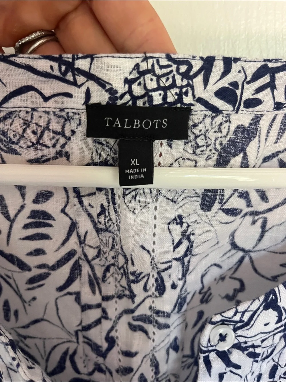 Talbots White and Navy Tropical Print Sleeveless Camisole - Picture 2 of 3